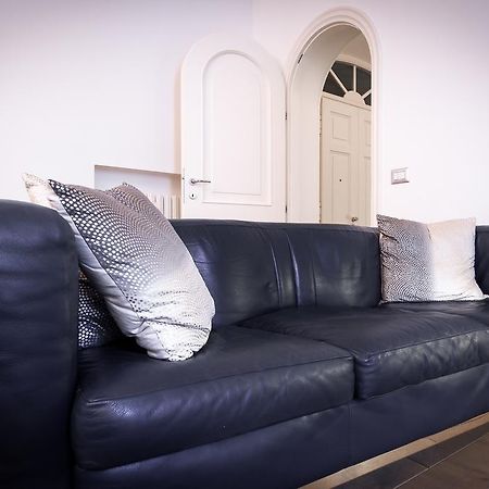 Como Design Apartment - BymyhomeinCôme Extérieur photo
